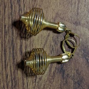 5/20$ squishy gold tone earrings